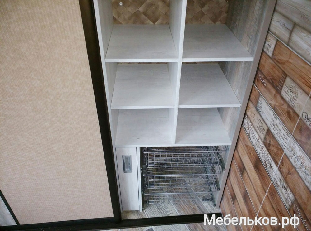 Встроенный шкаф купе В18